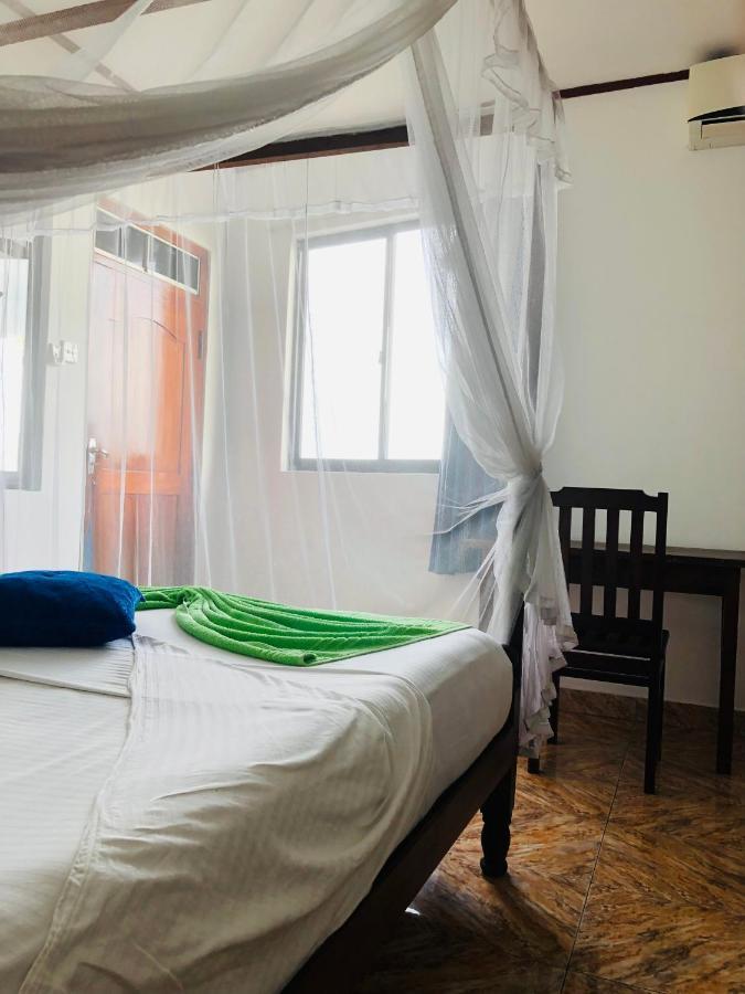 Surfers Paradise Weligama Εξωτερικό φωτογραφία